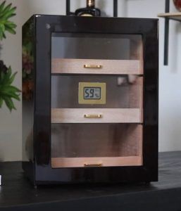 How to Work a Humidor A Comprehensive Guide